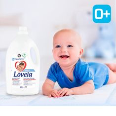 Lovela Baby tekutý prací prípravok na farebnú bielizeň 4,5 l / 50 pracích dávok