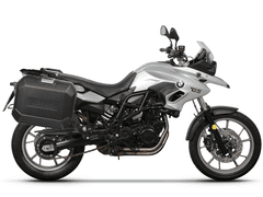 SHAD Kompletná sada bočných čiernych hliníkových kufrov TERRA BLACK , 36/47 l litrov, vrátane montážnej sady SHAD BMW F 650 GS/ F 700 GS/ F 800 GS