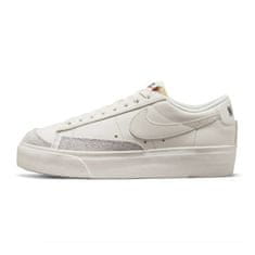 Nike Obuv krémová 40.5 EU Blazer Low Platform