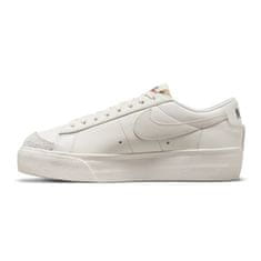 Nike Obuv krémová 40.5 EU Blazer Low Platform