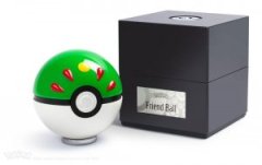 Pokémon Zberateľská replika Diecast Replica Friend Ball