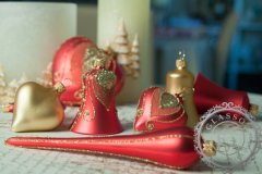 Decor By Glassor Vianočný cencúľ červený, zlatý dekor