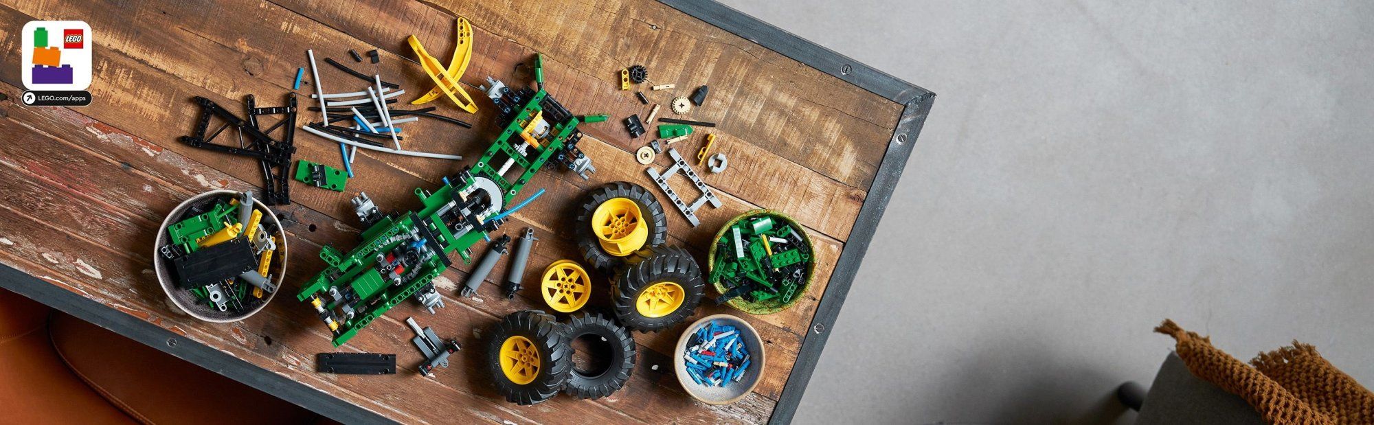 LEGO Technic 42157 Lesný traktor John Deere 948L-II