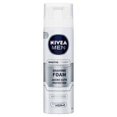 Nivea Pena na holenie pre mužov Bulldog Sensitive Recovery (Shaving Foam) 200 ml