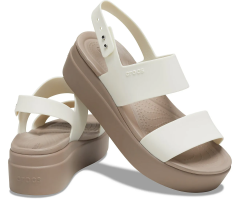 Crocs Brooklyn Low Wedge Sandals pre ženy, 39-40 EU, W9, Sandále, Šlapky, Papuče, Oyster, Béžová, 206453-159