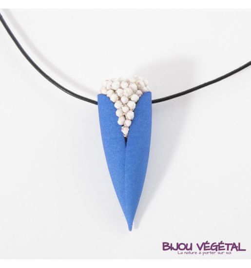 Živé šperky - Náhrdelník Tulipán modrý s trvalými bielymi kvetmi