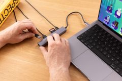 EPICO Spello by USB-C Hub Slim 7in1