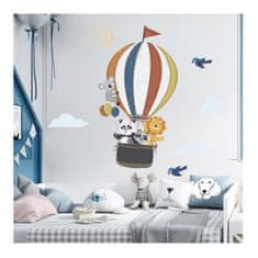 PIPPER. Samolepka na stenu "Teplovzdušný balón so zvieratkami" 99x110 cm