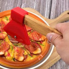 Northix Chytrý nôž na pizzu - červený - 18 cm 