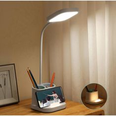Northix Stmievateľná stolová lampa - držiak na pero a powerbanka 