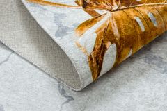 Dywany Łuszczów Kusový koberec Miro 51518.806 Leaves grey/gold 80x150