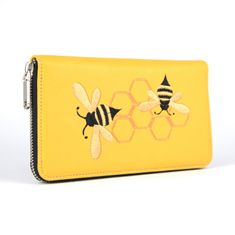 VegaLM Dámska kožená peňaženka s výšivkou Včeličiek, žltá farba