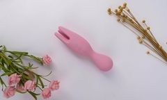 svakom Svakom Nymph Vibrator (Pink), jedinečný vibrátor na klitoris