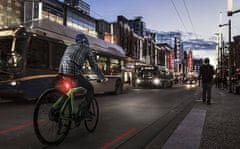 Netscroll Inovatívna laserová svetlometa na bicykel, LED svetlo na bicykel, cyklistická svetlometa je vodotesná, rôzne režimy osvetlenia, jednoduchá montáž, BikeStar