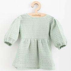 NEW BABY Dojčenské mušelínové šaty Comfort clothes šalviová 62 (3-6m) Zelená