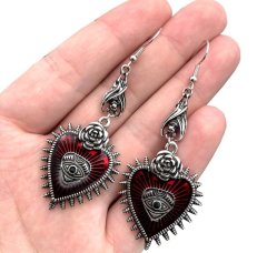 For Fun & Home Gotické dámske náušnice s kovovým červeným srdcom - veľkosť 8 cm x 2,7 cm