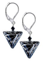 Lampglas Elegantné náušnice Black Marble Triangle s rýdzim striebrom v perlách Lampglas ETA2