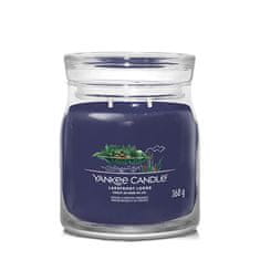 Yankee Candle Aromatická sviečka Signature sklo stredná Lakefront Lodge 368 g