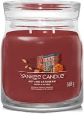 Yankee Candle Vonná sviečka Signature in glass medium Autumn Daydream 368 g