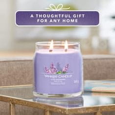 Yankee Candle Vonná sviečka Signature in glass medium Lilac Blossoms 368g