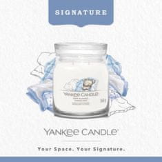 Yankee Candle Vonná sviečka Signature in glass medium Soft Blanket 368g