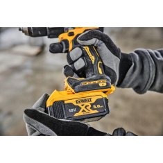 DeWalt Aku príklepová vŕtačka / skrutkovač 18 V XR 2x 5,0 Ah