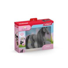 Schleich Hračka Kobyla plemena Criollo Definitivo s česacou hrivou