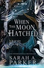 Sarah A. Parker: When the Moon Hatched - Moonfall 1