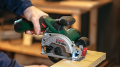 Bosch Akumulátorová priamočiara píla AdvancedSaw 18V-140 (Baretool &amp; Carton) (0.603.013.000)