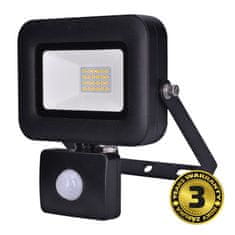 Solight LED reflektor PRO 20W/230V/1700Lm/5000K/120°/IP44, čierny so senzorom