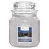 Yankee Candle vonná sviečka Candlelit Cabin (Chata ožiarená sviečkou) 411g