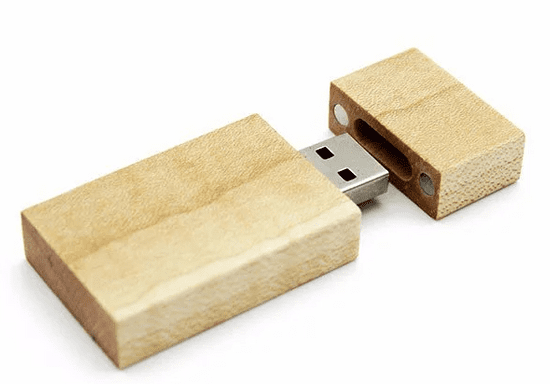 CTRL+C Drevený USB hranol, javor