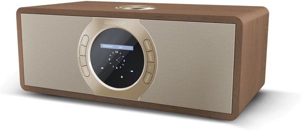 Moderný rádioprijímač sharp dri470 pre internetové rádio dab dab plus fm rds tuner 60 predvolieb wifi pripojenie bluetooth funkcie alarmu snooze sleep slúchadlový výstup lcd stmievateľný displej aplikácie v mobile sharp diaľkové ovládanie drevené telo oceľový predný panel