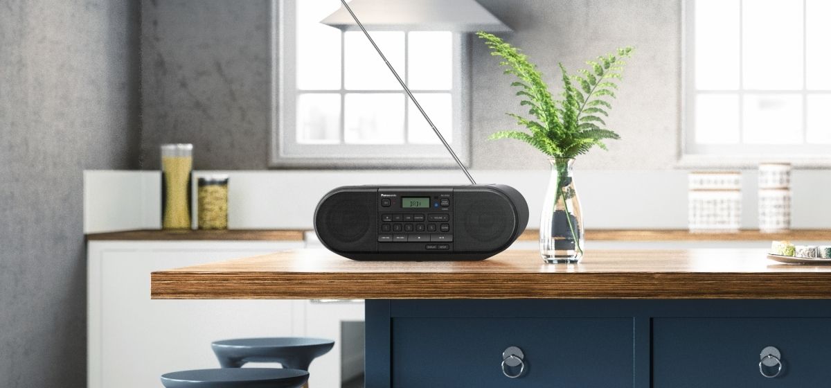  nadčasový rádiomagnetofón cd mechanika fm tuner sound booster výkon 20 w tlačidlá priamej voľby panasonic RX-D552E 