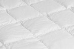 Daunen Step Perina zo špeciálne upraveného polyesterových vlákien v bavlnenom poťahu, 150 x 210 cm, MID Season