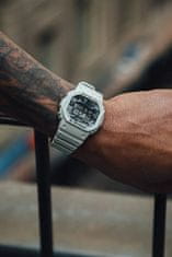 CASIO G-Shock DW-5600CA-8ER (322)