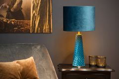 LUCIDE Stolová lampa Velvet Turquoise Blue, priemer 25cm