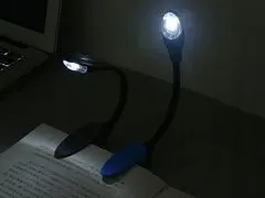 Verk  01682 Praktická LED lampička s klipom čierna