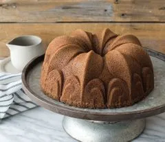 NordicWare Forma na bábovku Královská Lilie 2,4 l karamel, NORDIC WARE