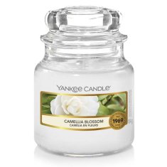 Yankee Candle vonná sviečka Camellia Blossom (Kamélia) 104g