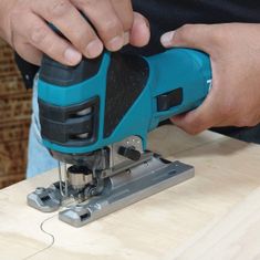 Makita Priamočiara píla 720W typ T zdvih 26mm 4351FCTJ