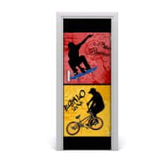 tulup.sk Fototapeta samolepiace dvere bicykel a skateboard 75x205 cm