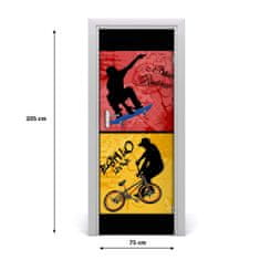 tulup.sk Fototapeta samolepiace dvere bicykel a skateboard 75x205 cm